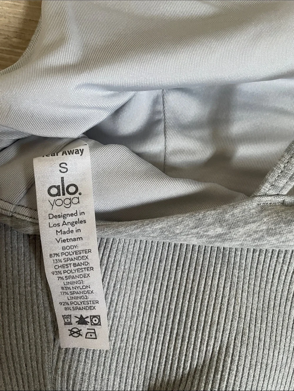 ALO Yoga Heather Gray Strappy Ribbed Sports Bra. Never worn!💛